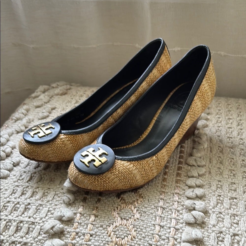 Tory Burch Tan and Black Heels with Woven Design